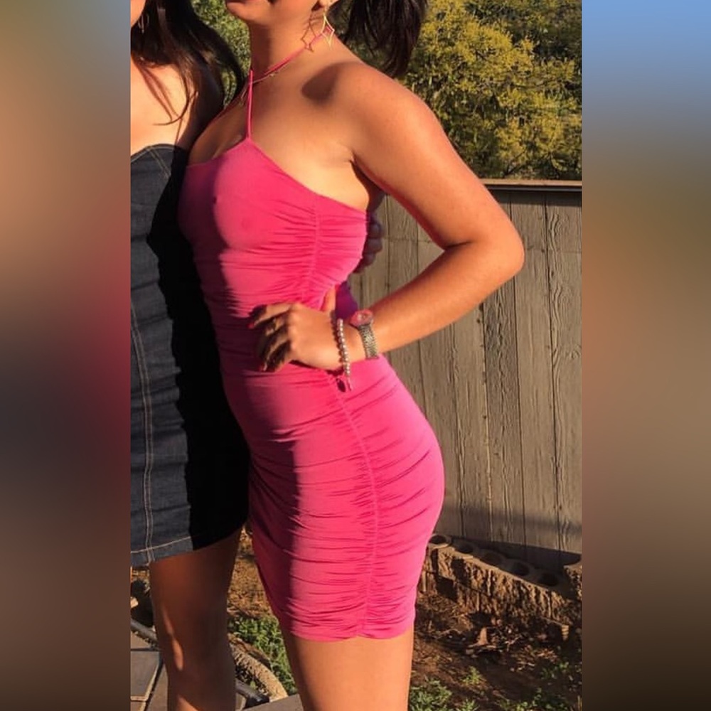 💕 HOT PINK BODYCON DRESS 💕
